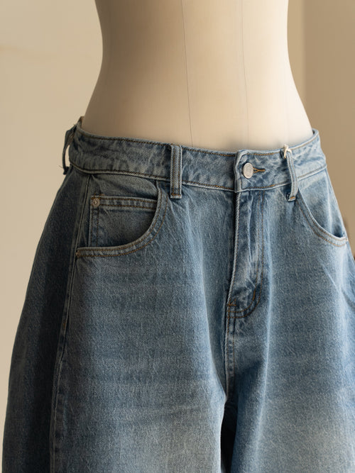 Détail taille Bermuda Elisa en jean bleu Studio Albine P