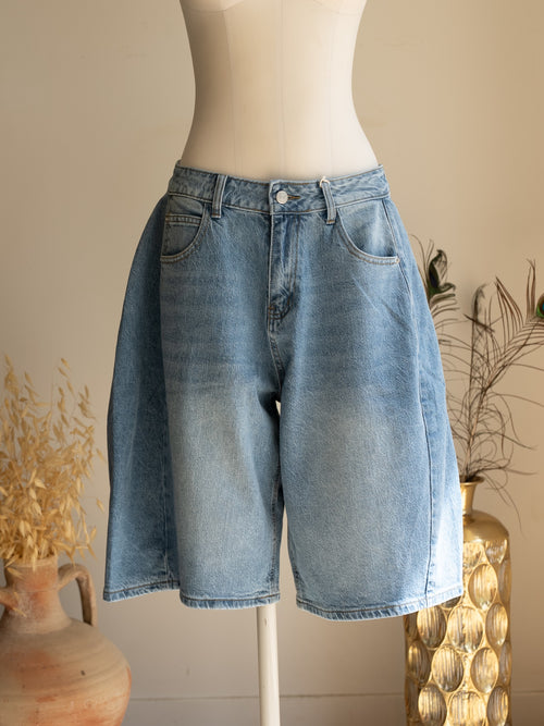 Bermuda Elisa en jean bleu coupe amincissante Studio Albine P