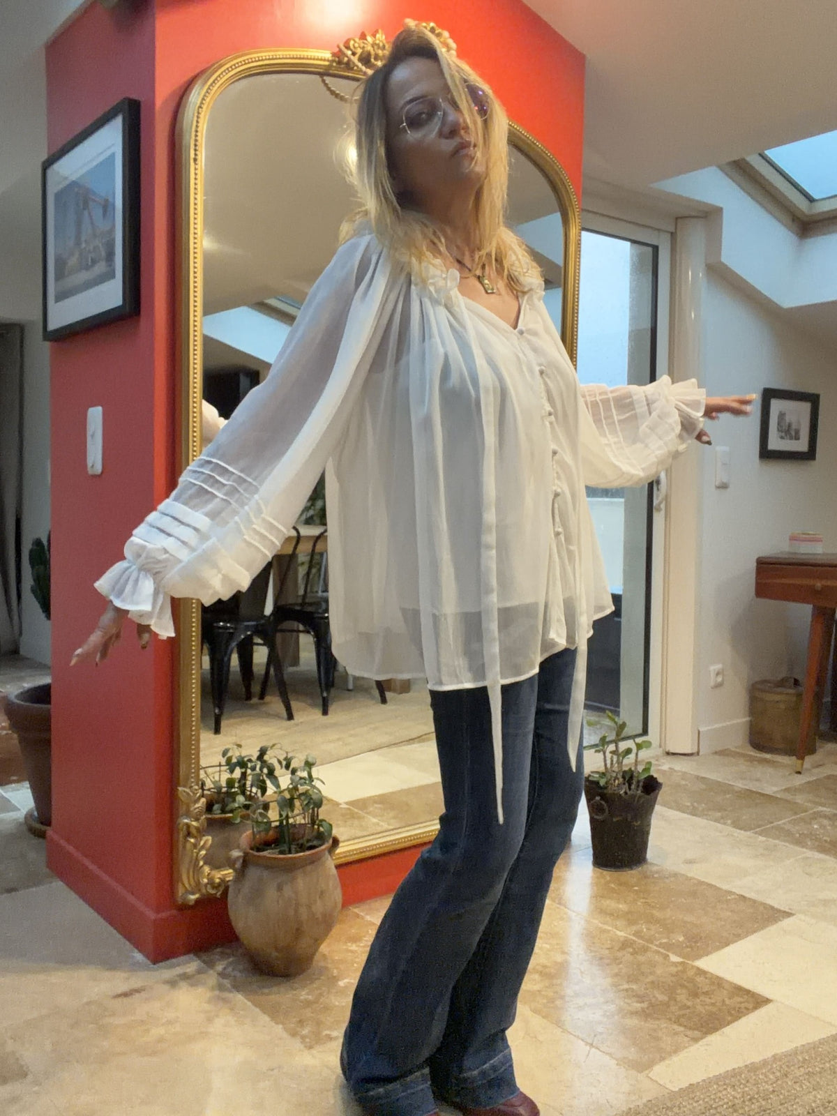 Blouse Sophie blanche avec débardeur inclus — volume des manches ballon