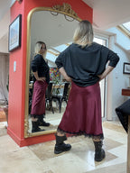Jupe Dorothée prune vue de dos avec détail dentelle