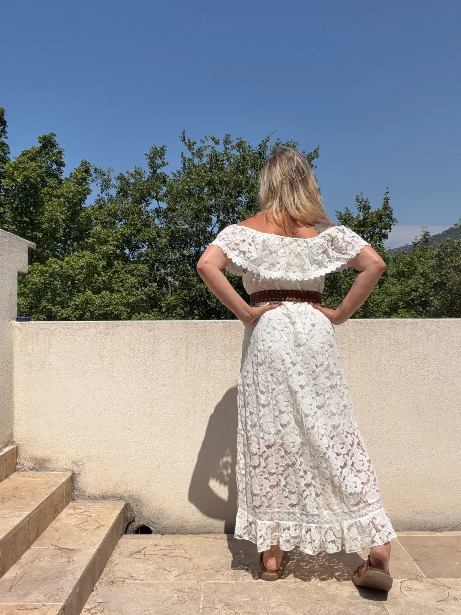 Robe Carmélita blanche en dentelle vue de dos