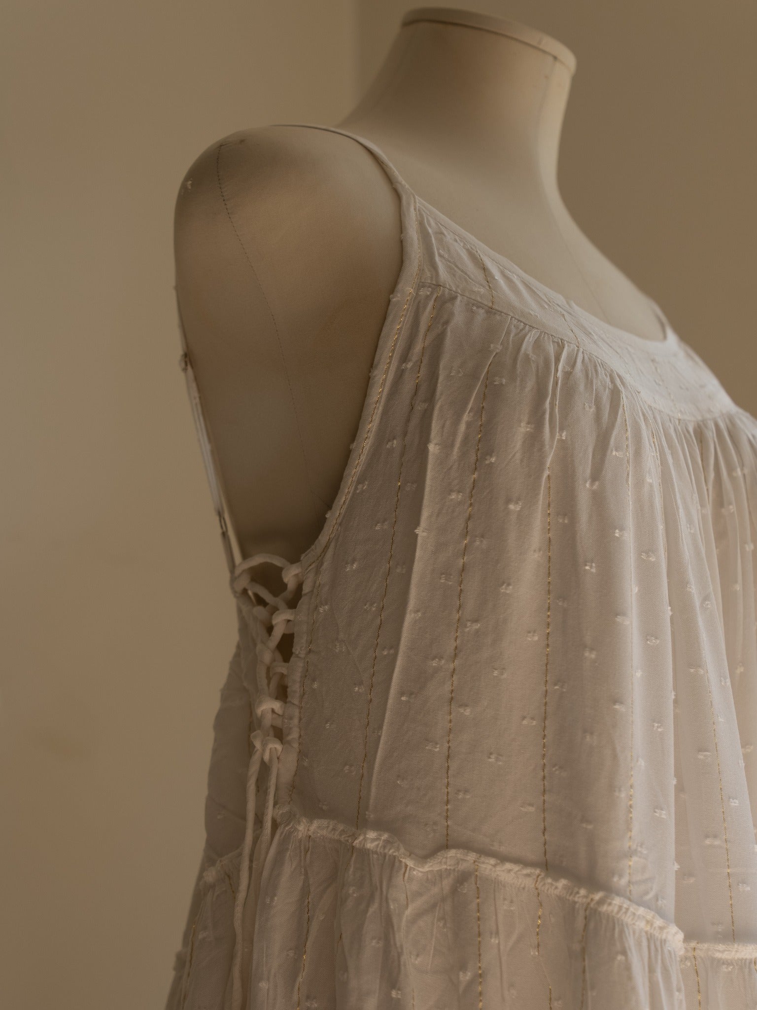 Vue dos robe Évangéline