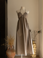 Robe Naïa taupe longue en coton fabriquée en Italie Studio Albine P