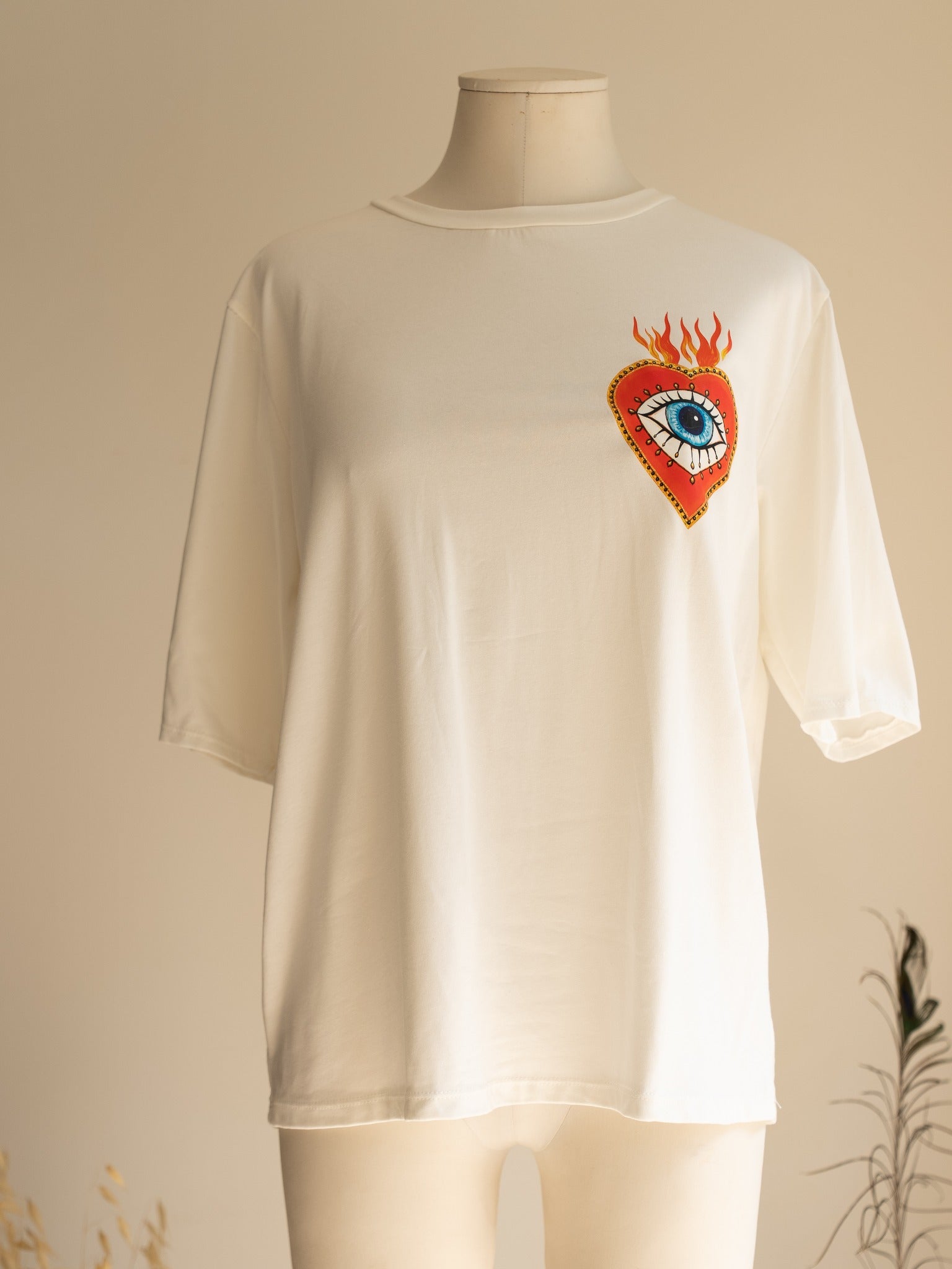 T-shirt Céleste blanc avec motif œil cœur Studio Albine P