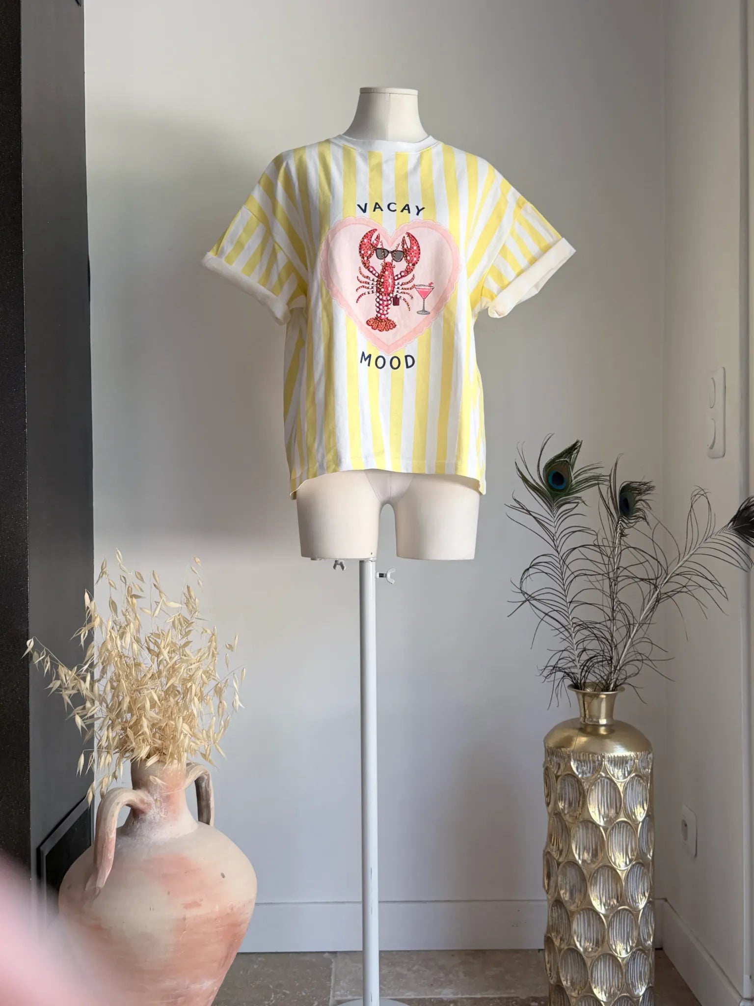 T-shirt Lio rayé jaune et blanc avec motif homard Vacay Mood