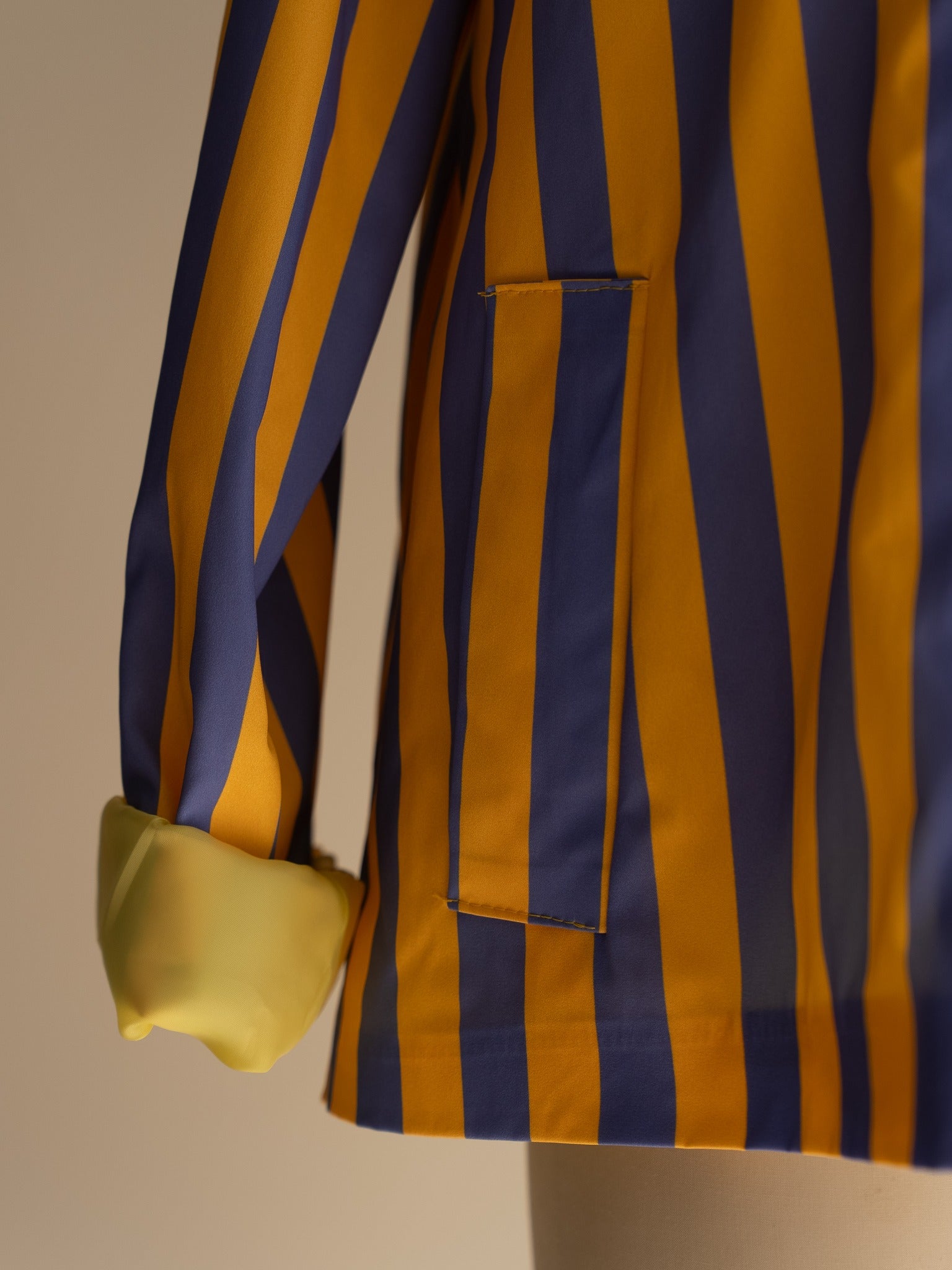 Détail rayures de la Veste Vivienne